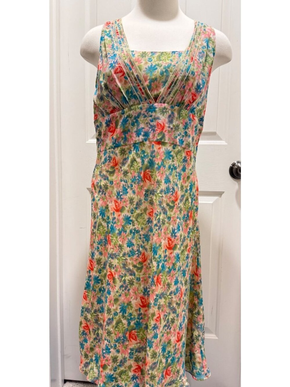 Ann Taylor womens 12 100% silk floral dress flowy green pink cottagecore EUC